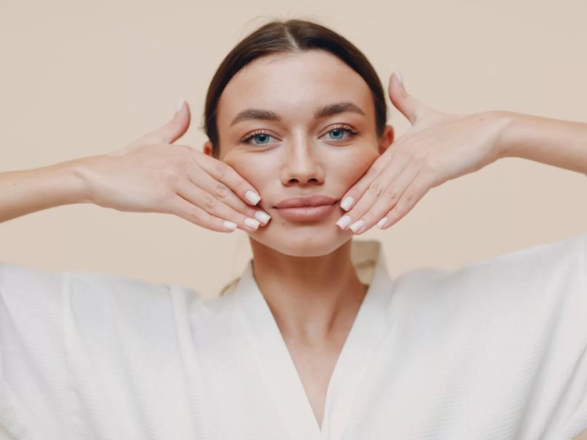 HIFU Face Lift con efecto de piel más firme y luminosa